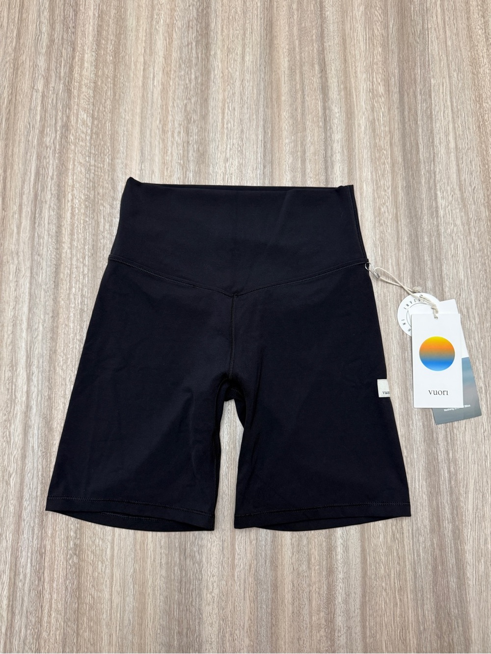 NWT Vuori All The Form Short 6” Inseam Size X-Small in Black